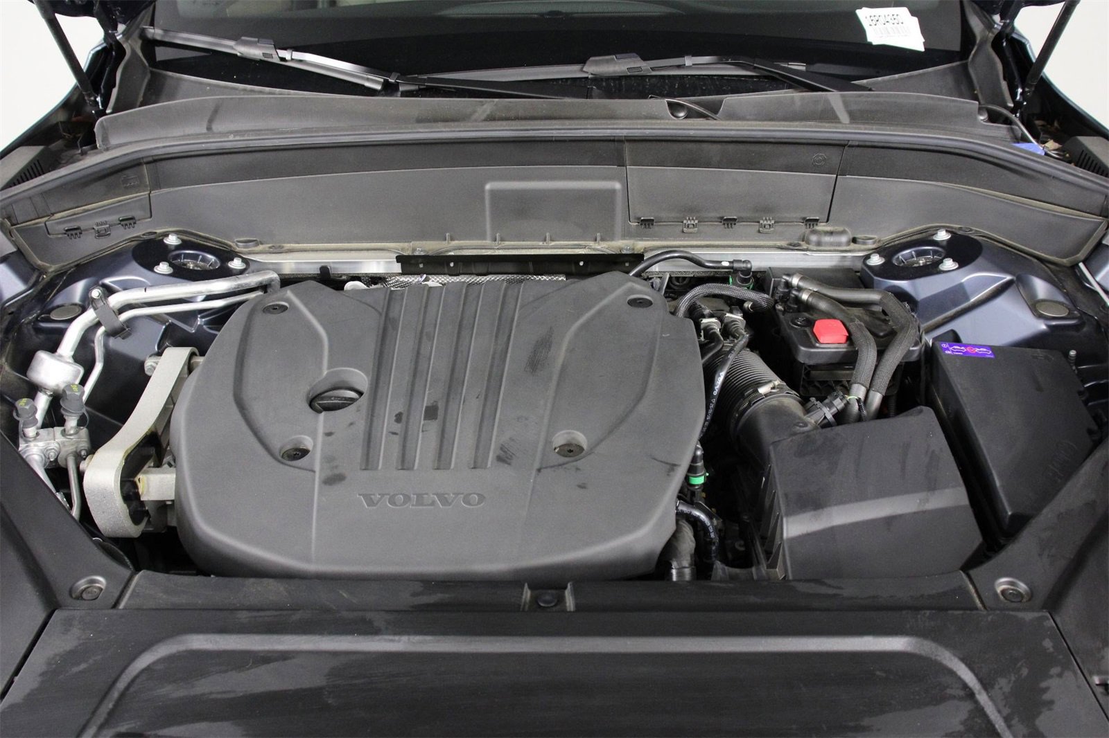 Certified 2025 Volvo XC90 B5 Core image 24