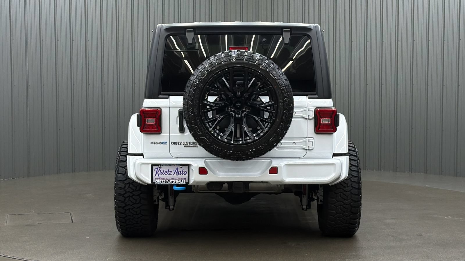 Used 2023 Jeep Wrangler Unlimited Sahara w/ Cold Weather Group AWD/4WD image 4