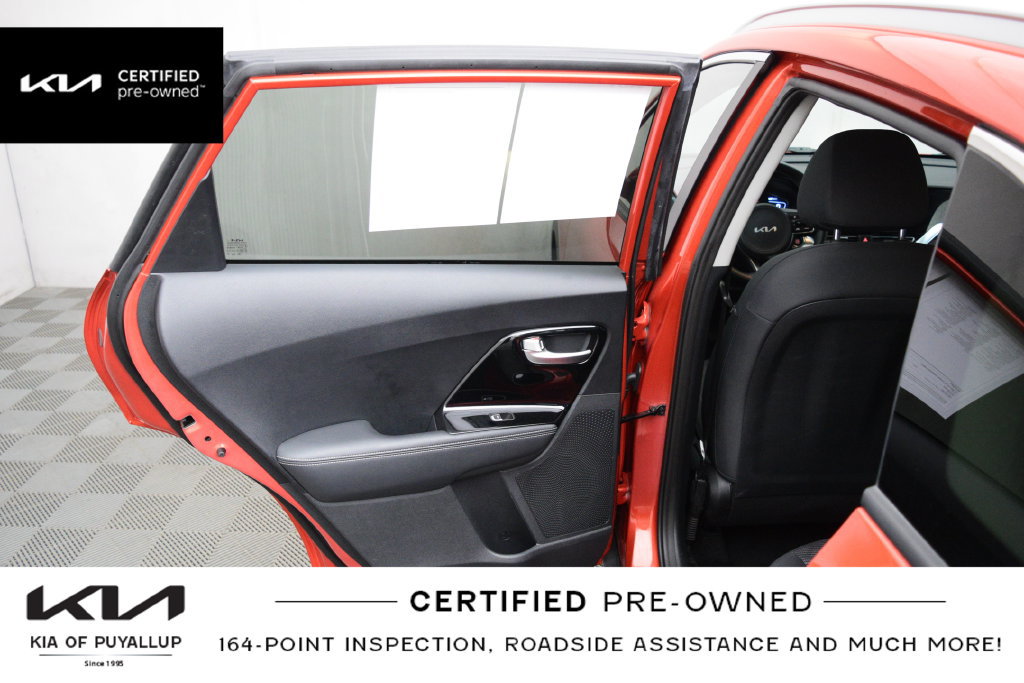 Certified 2022 Kia Niro LXS w/ Digital Cluster Package FWD image 12