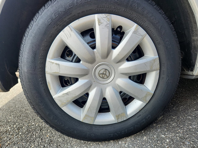 Used 2005 Toyota Camry XLE FWD image 8