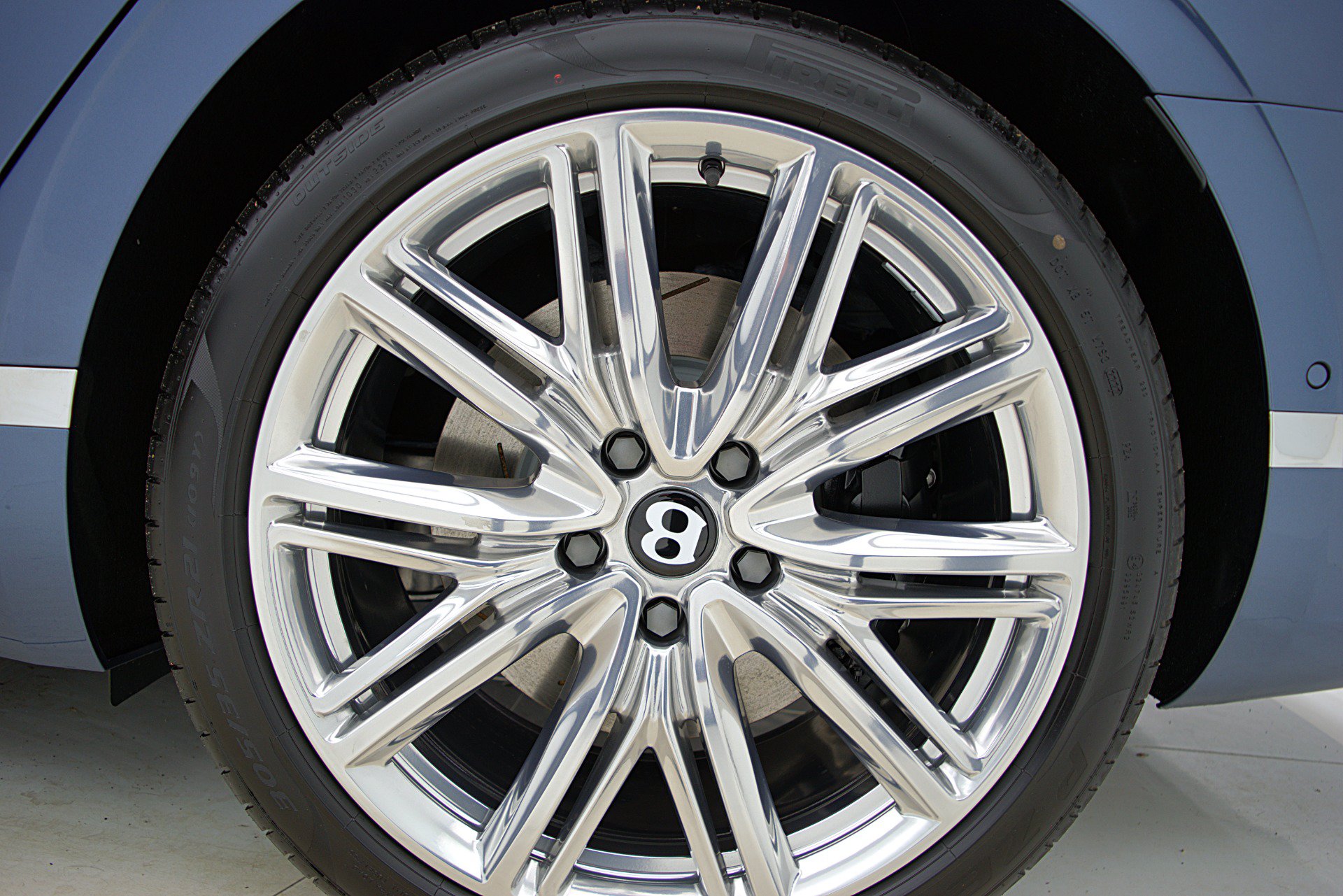 Certified 2022 Bentley Flying Spur Plug-In Hybrid AWD/4WD image 51