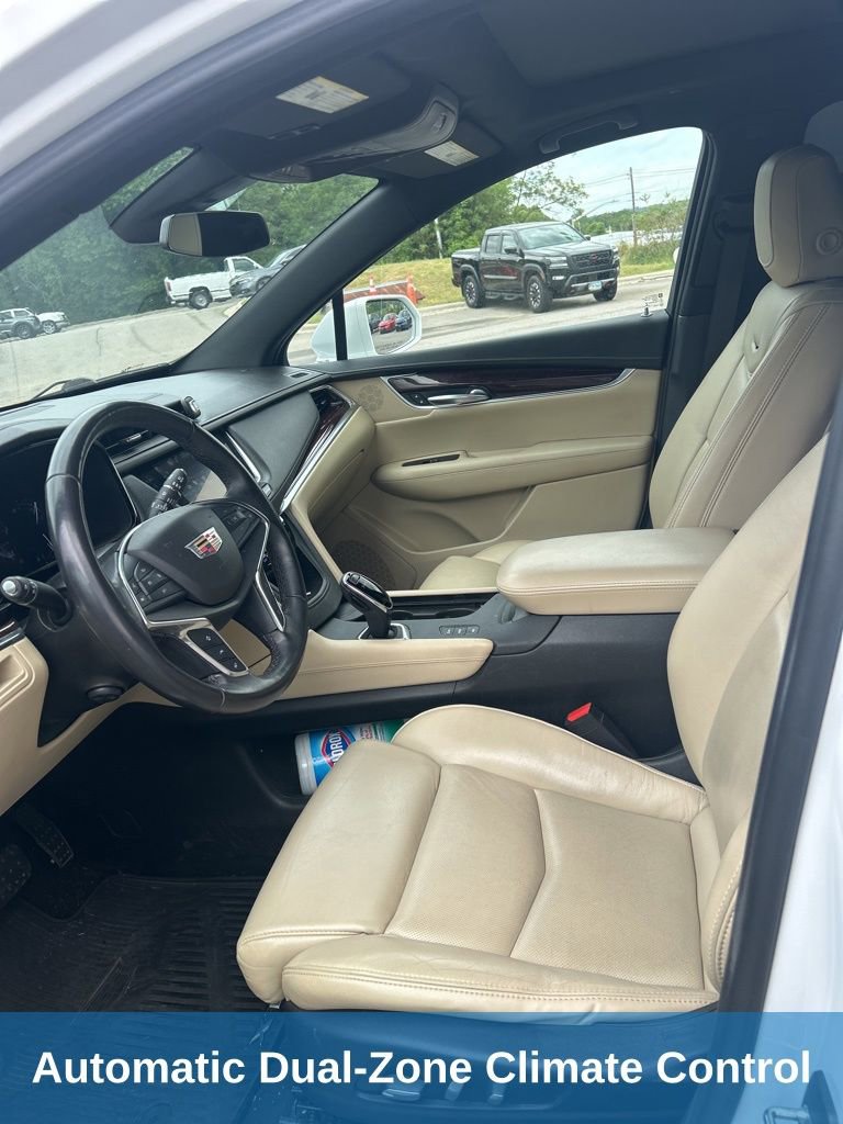 Used 2017 Cadillac XT5 Luxury w/ Driver Awareness Package image 10