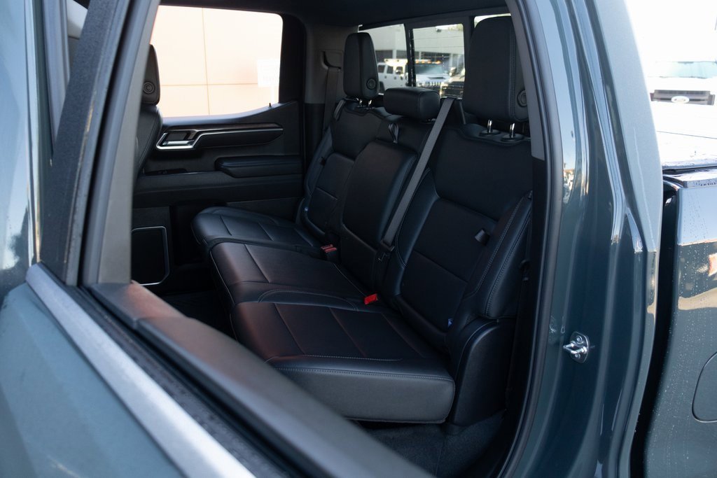 Used 2025 Chevrolet Silverado 1500 LTZ w/ LTZ Premium Package image 21