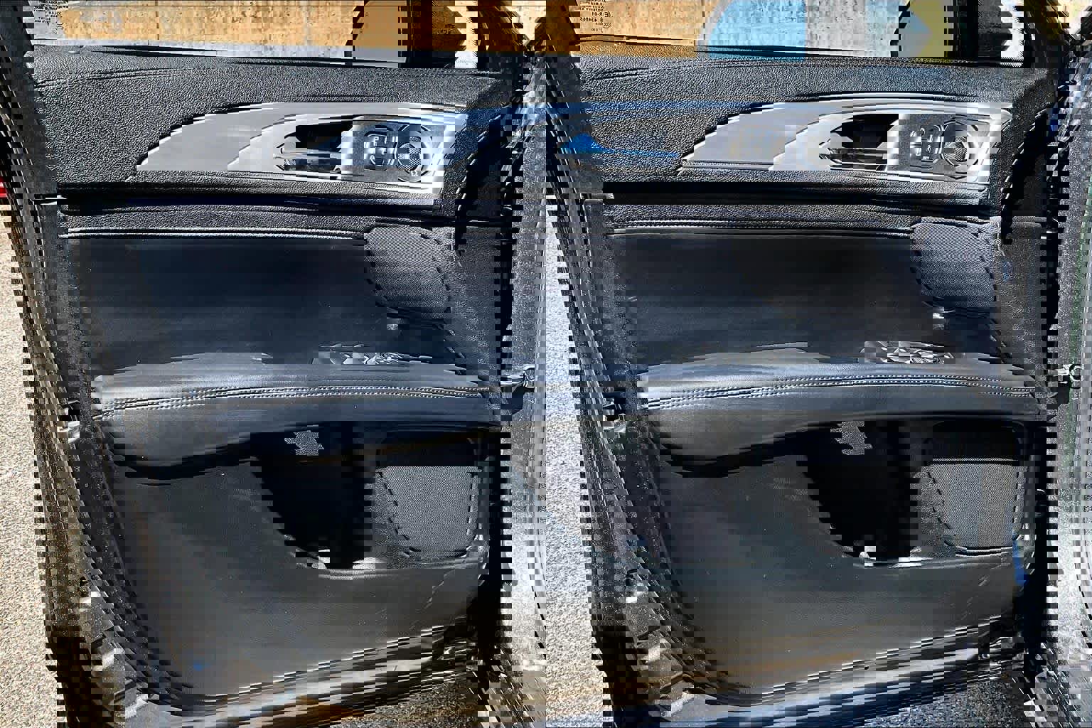 Used 2017 Lincoln MKZ Reserve image 22