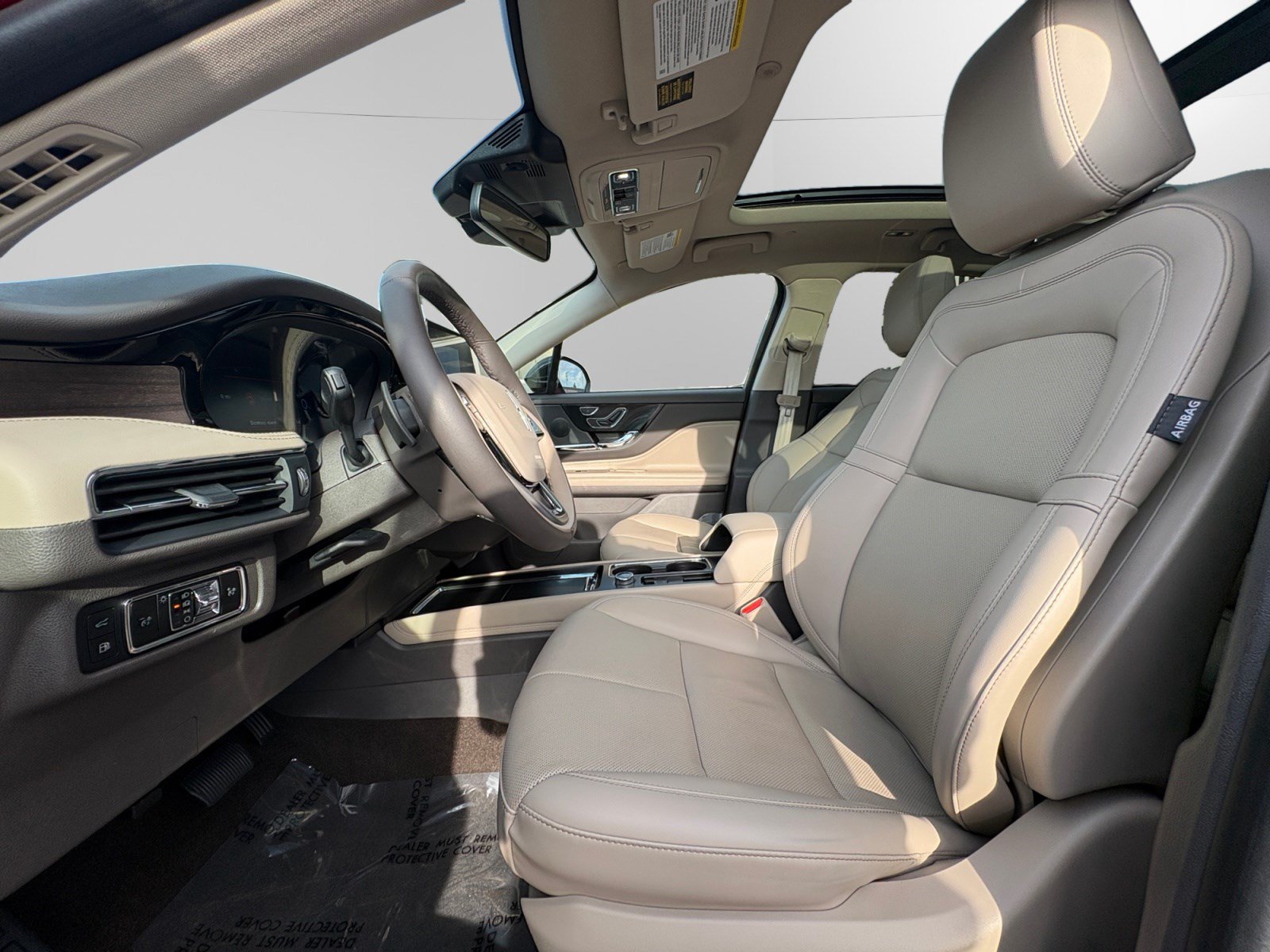 Certified 2024 Lincoln Corsair Grand Touring AWD/4WD image 9