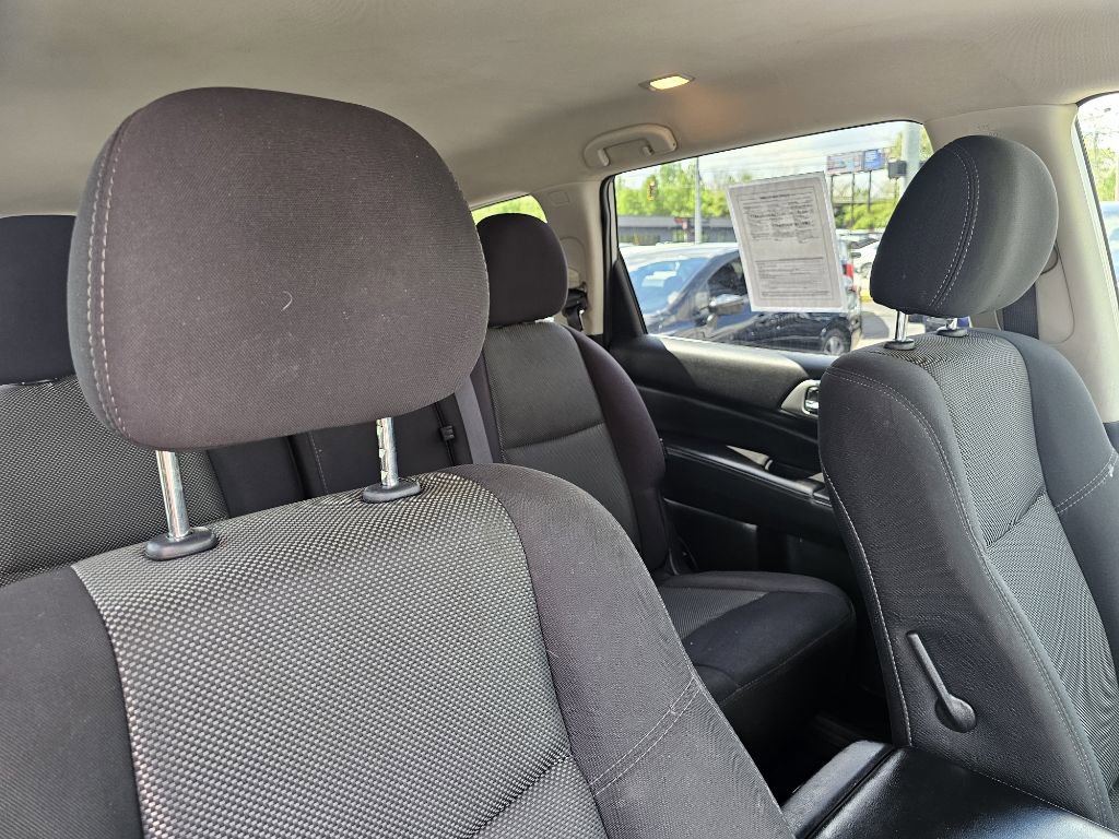 Used 2020 Nissan Pathfinder SV AWD/4WD image 36