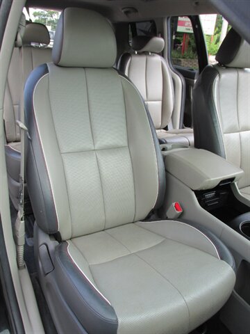 Used 2017 Kia Sedona LX w/ LX Essentials Premium Package FWD image 22