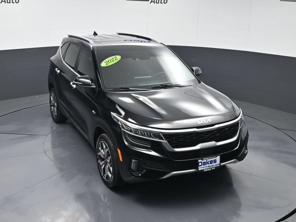 Certified 2022 Kia Seltos SX w/ Sunroof Package AWD/4WD image 50