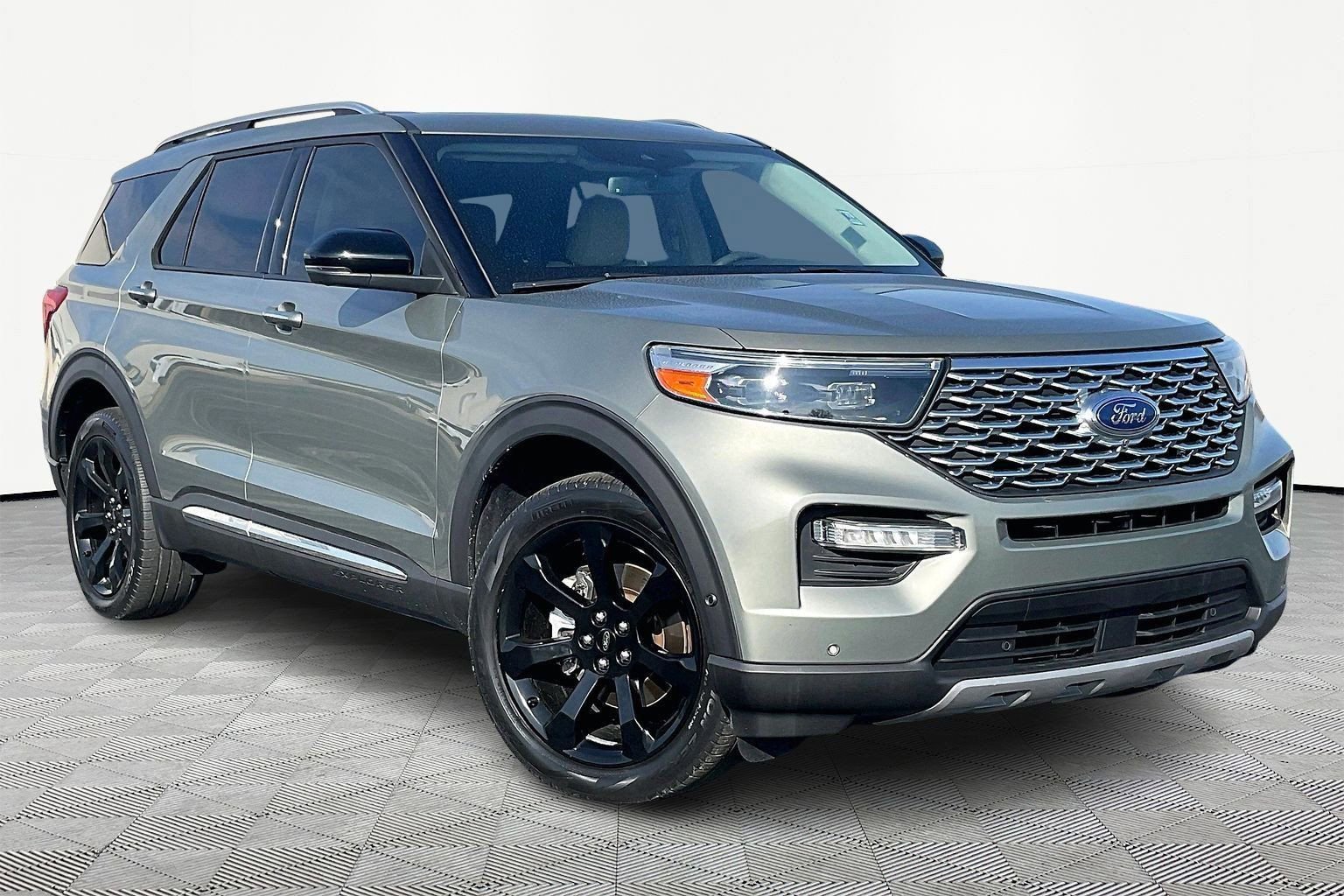 Used 2020 Ford Explorer Platinum w/ Premium Technology Package image 1