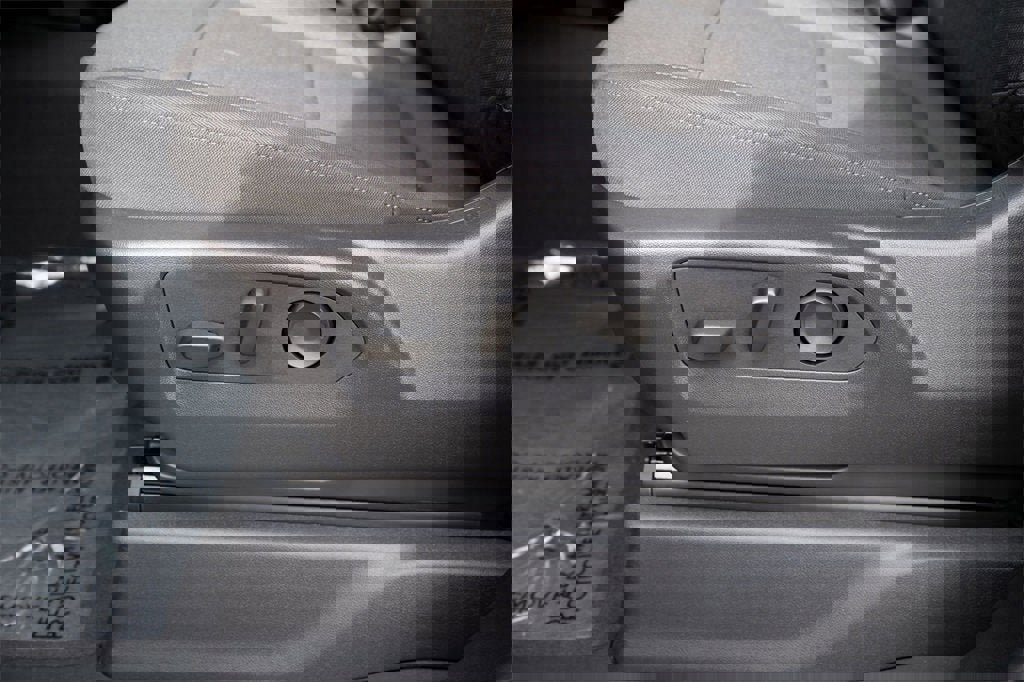 Used 2025 Chevrolet Silverado 1500 Custom w/ Rally Edition image 27