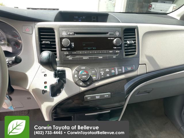 Used 2013 Toyota Sienna LE FWD image 17
