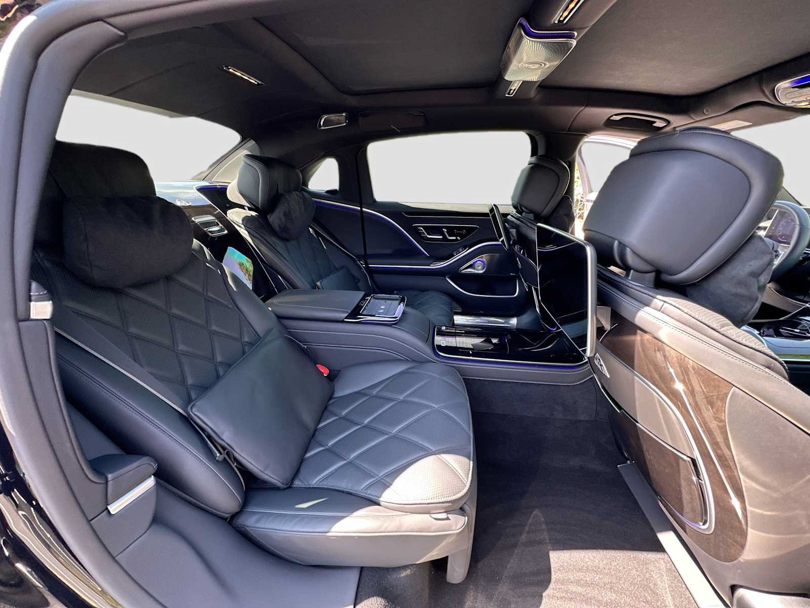 Used 2024 Mercedes-Benz Maybach S 580 4MATIC image 30