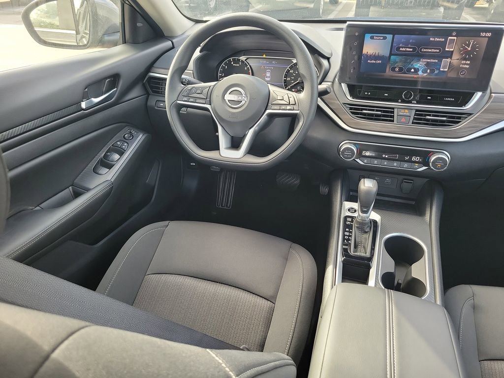 Used 2025 Nissan Altima 2.5 SV w/ SV Special Edition Package image 10