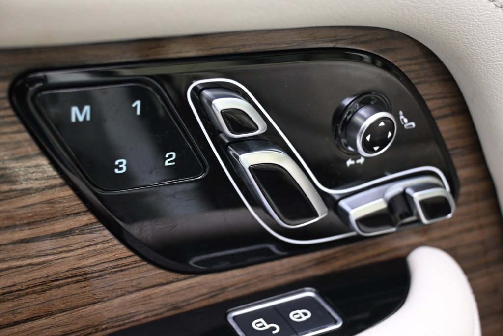 Used 2019 Land Rover Range Rover Supercharged image 14