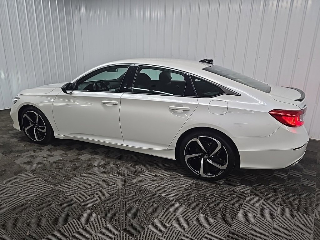 Used 2022 Honda Accord Sport image 4