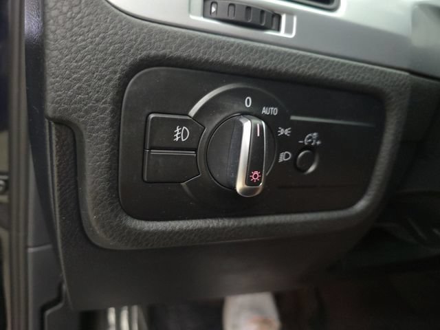 Used 2012 Volkswagen Touareg VR6 AWD/4WD image 24