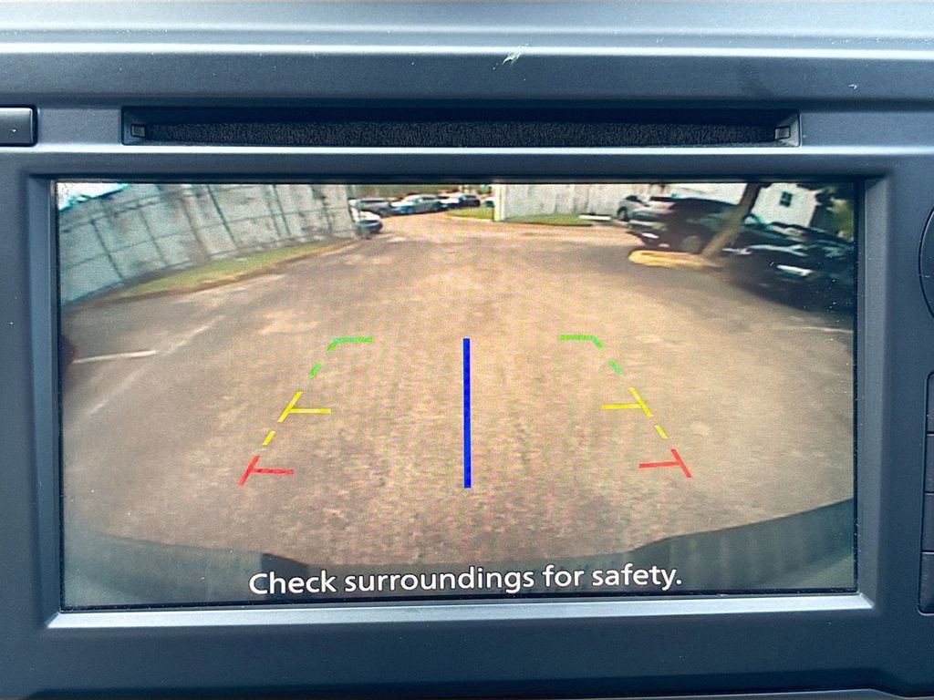 Used 2019 Nissan Titan SV w/ SV Convenience Package AWD/4WD image 14