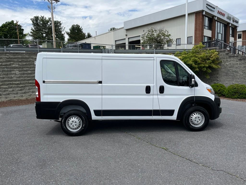 New 2026 RAM ProMaster 1500 w/ Convenience Group FWD image 3
