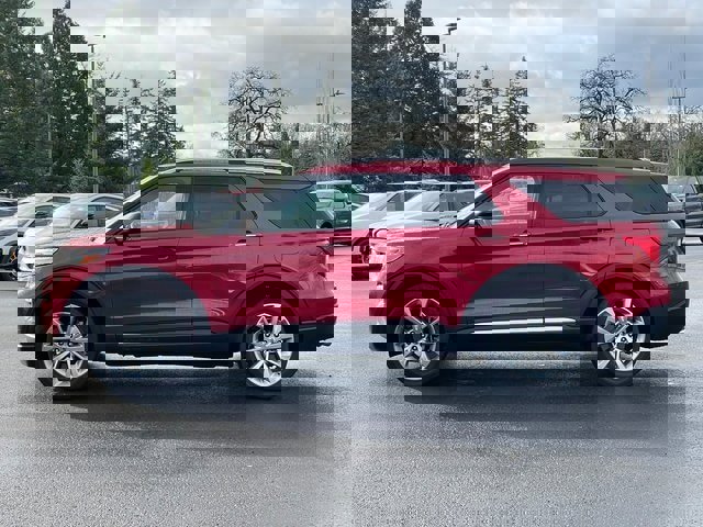 Certified 2021 Ford Explorer Platinum w/ Equipment Group 601A image 7