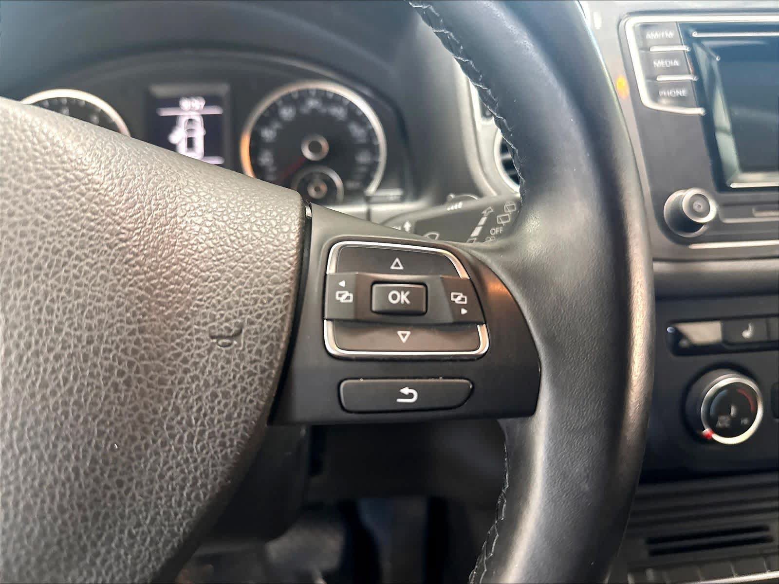 Used 2016 Volkswagen Tiguan S FWD image 15