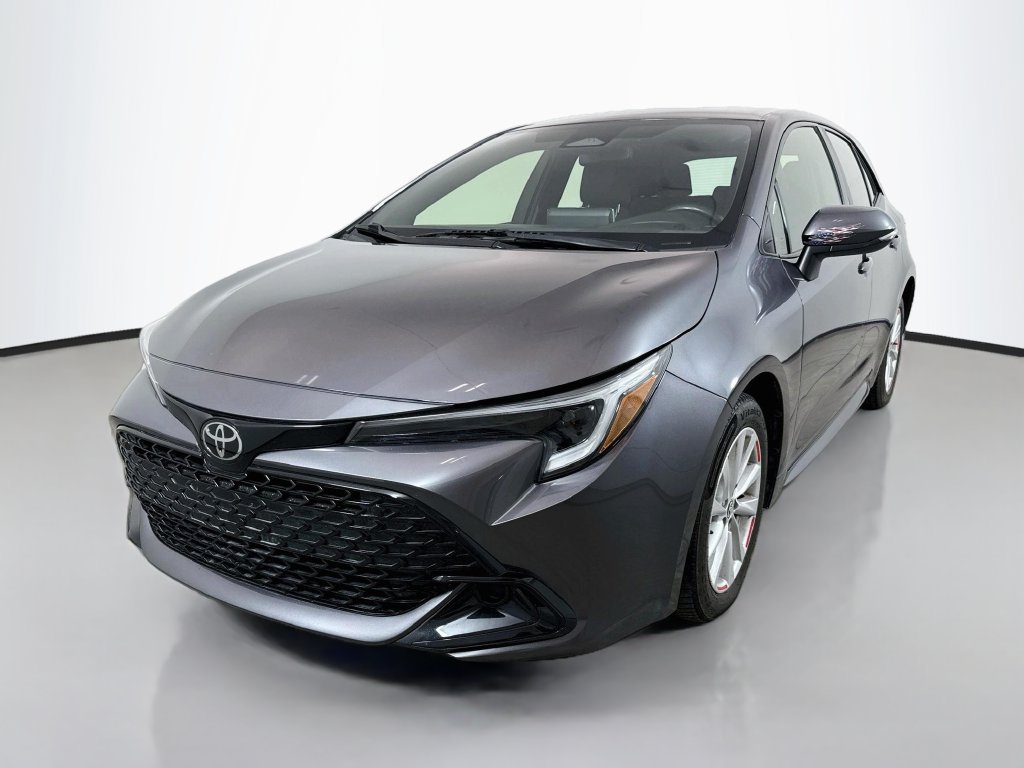 Used 2023 Toyota Corolla SE FWD image 3