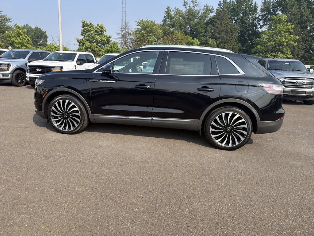 Certified 2023 Lincoln Nautilus Black Label w/ Class II Trailer Tow Package AWD/4WD image 2