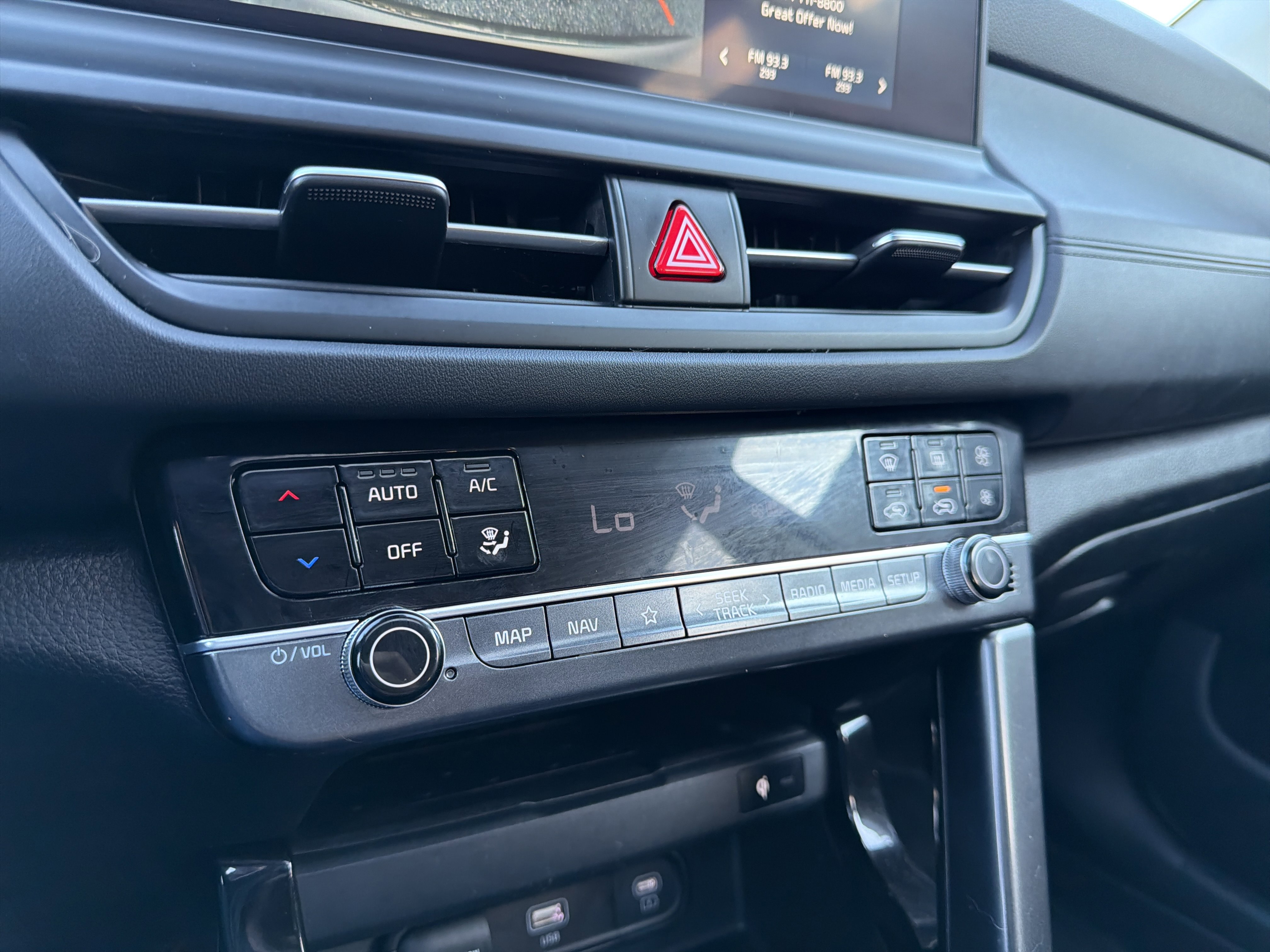 Used 2024 Kia Seltos EX image 22