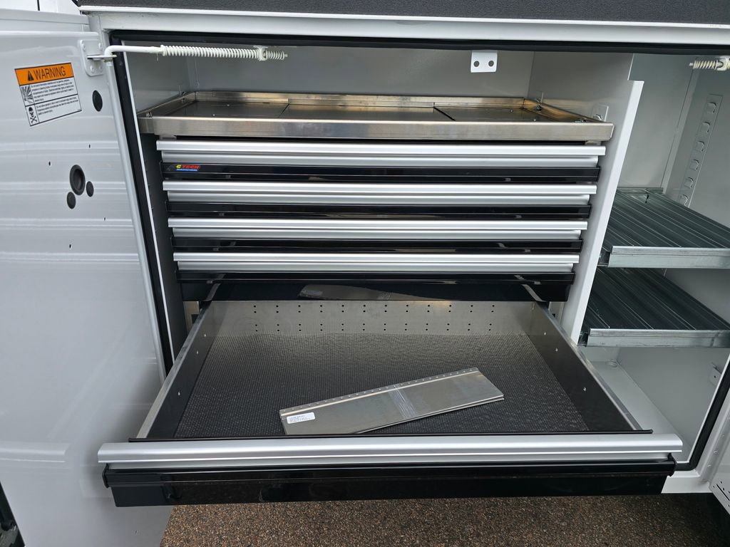 New 2026 Ford F550 4x4 Crew Cab image 25