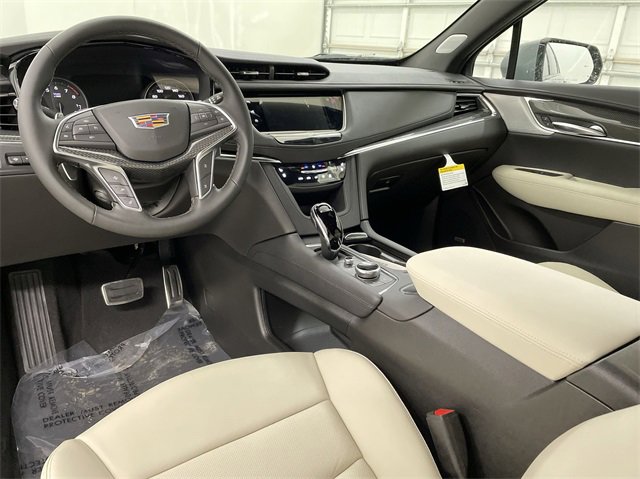 New 2025 Cadillac XT5 Sportv w/ Technology Package image 21