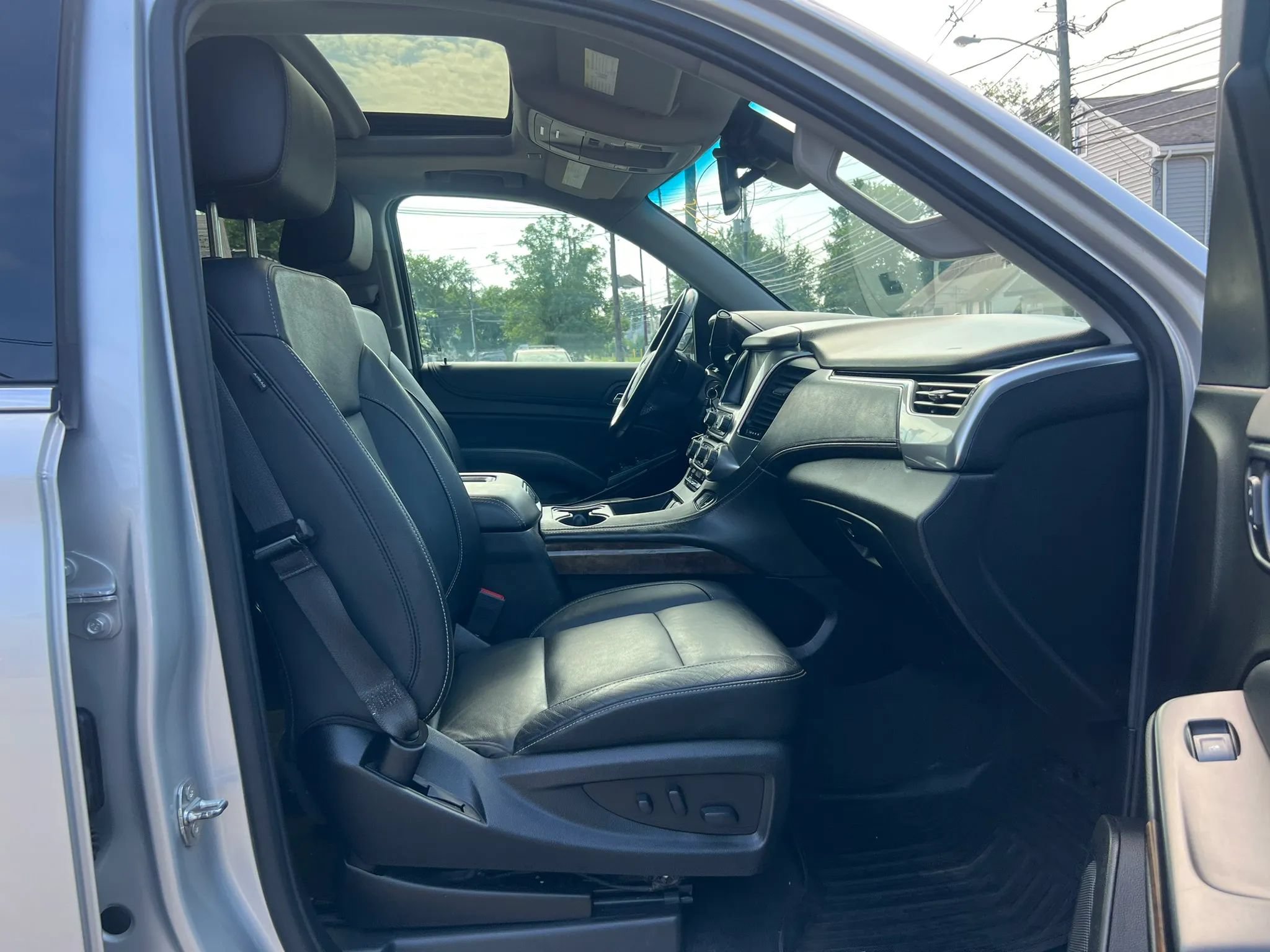 Used 2019 Chevrolet Tahoe LT AWD/4WD image 35