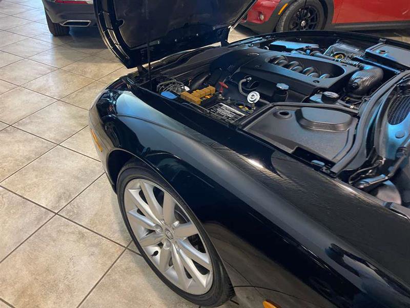 Used 2006 Jaguar XK8 Convertible image 40