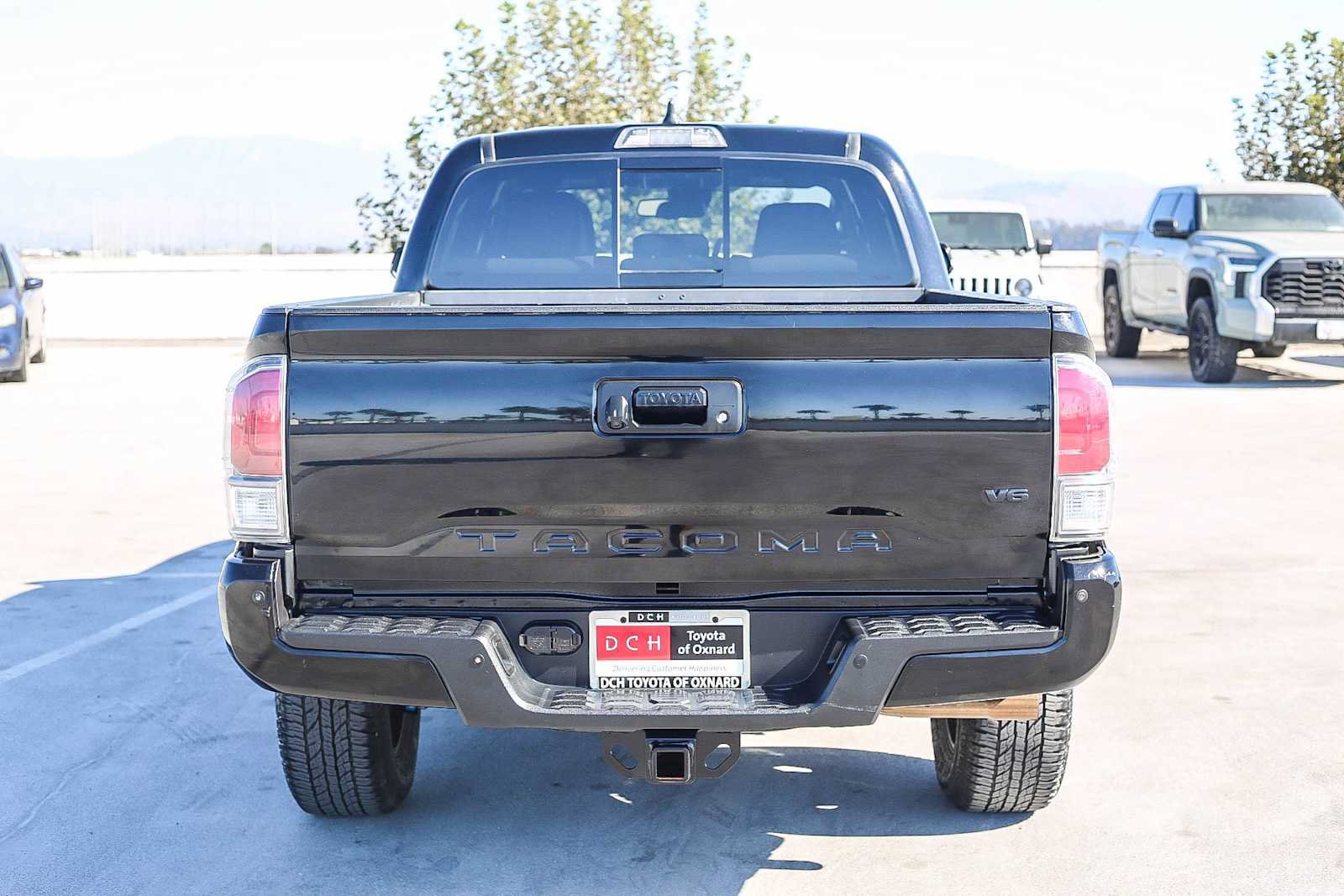 Used 2022 Toyota Tacoma TRD Sport w/ Technology Package AWD/4WD image 6