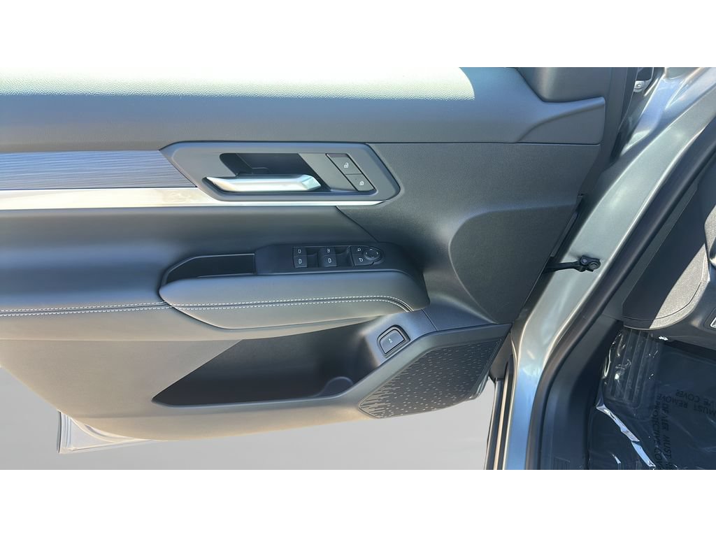 New 2026 GMC Terrain Elevation w/ Elevation Premium Package AWD/4WD image 11