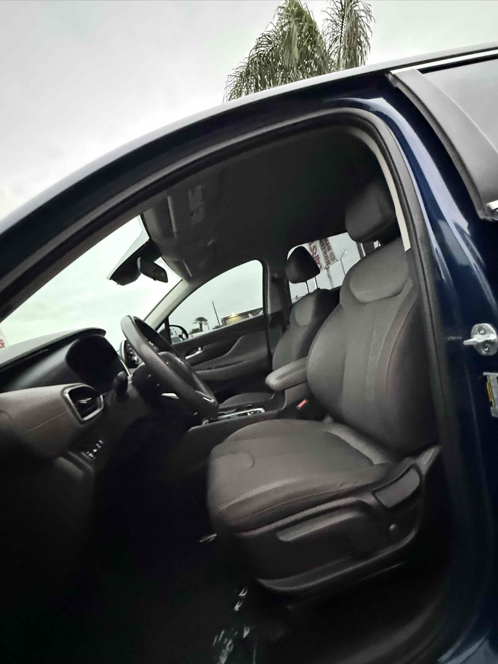 Used 2020 Hyundai Santa Fe SE image 95