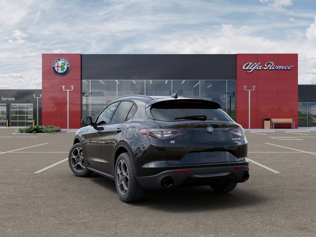 New 2025 Alfa Romeo Stelvio Sprint w/ Convenience Package AWD/4WD video 3