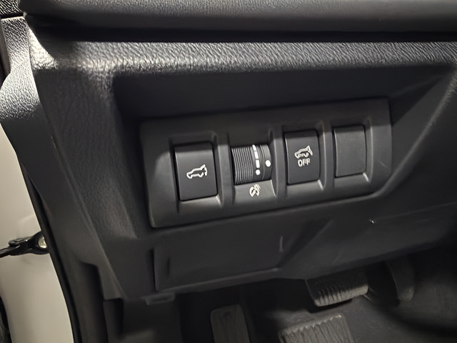Certified 2025 Subaru Outback Touring AWD/4WD image 17