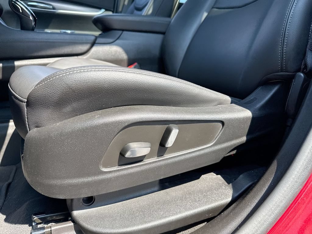 Used 2023 Cadillac XT6 Luxury AWD/4WD image 12