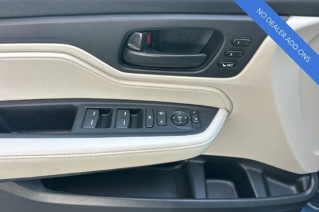 Certified 2025 Honda Odyssey EX-L image 11