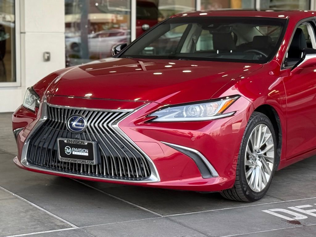 Used 2019 Lexus ES 300h 300h Luxury image 3