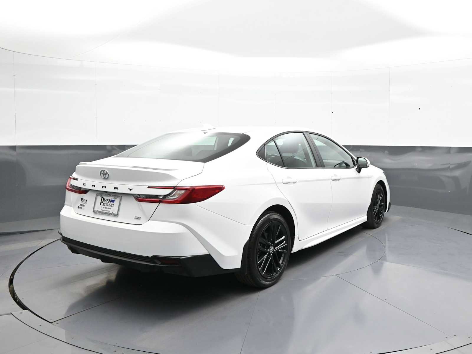 Used 2025 Toyota Camry SE w/ Convenience Package AWD/4WD image 6
