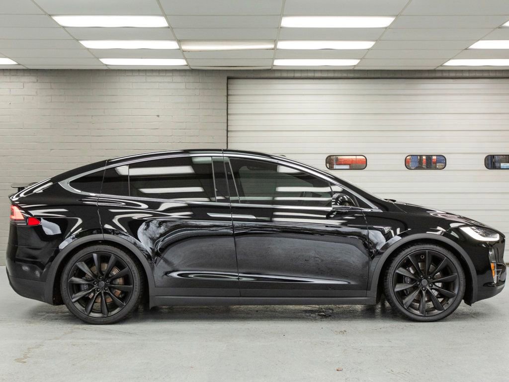 Used 2020 Tesla Model X Long Range AWD image 9