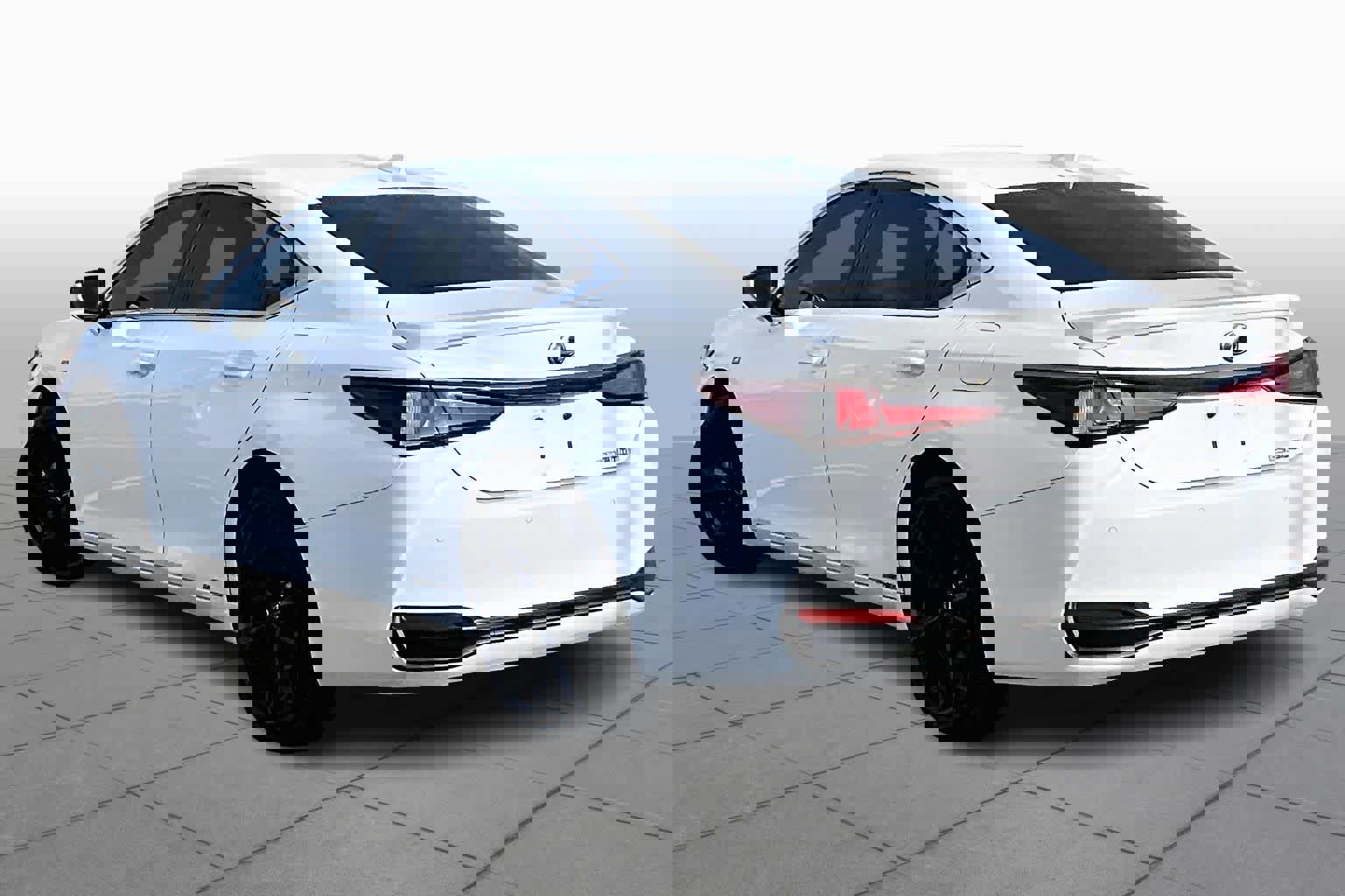 Used 2022 Lexus ES 300h F Sport w/ Accessory Package image 12