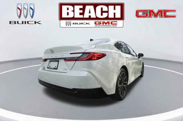 Used 2025 Toyota Camry XLE image 3