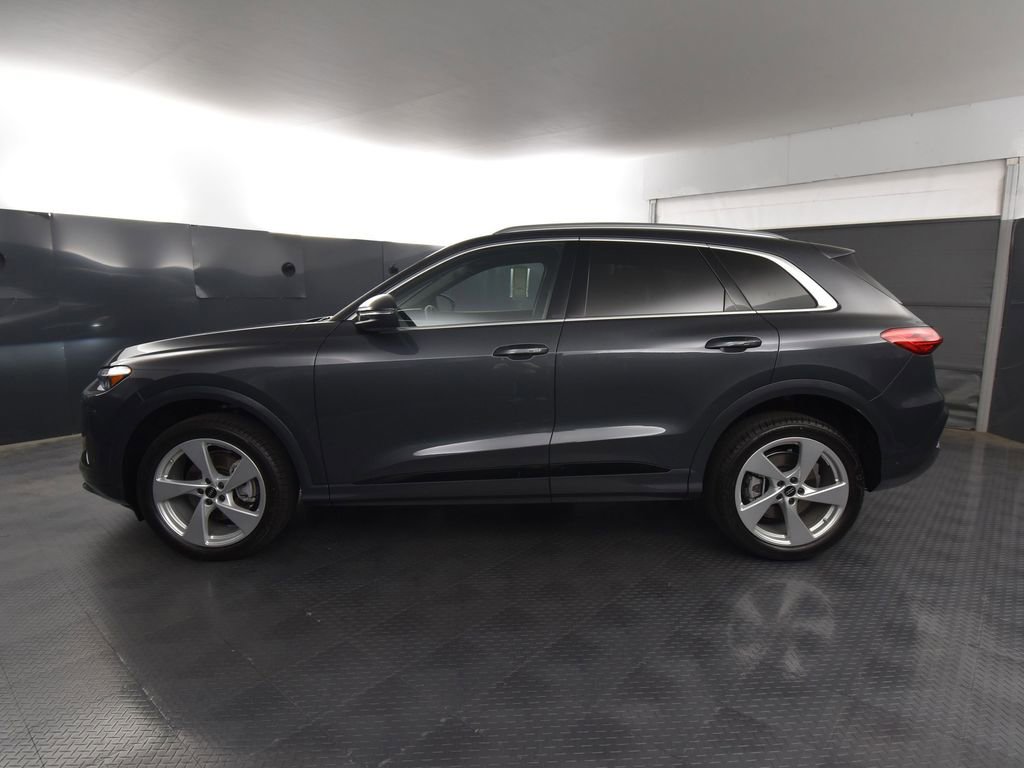 New 2025 Audi Q5 Premium Plus image 2