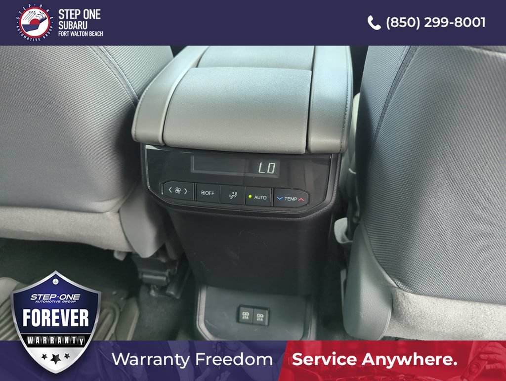 Used 2021 Toyota Highlander L FWD image 33