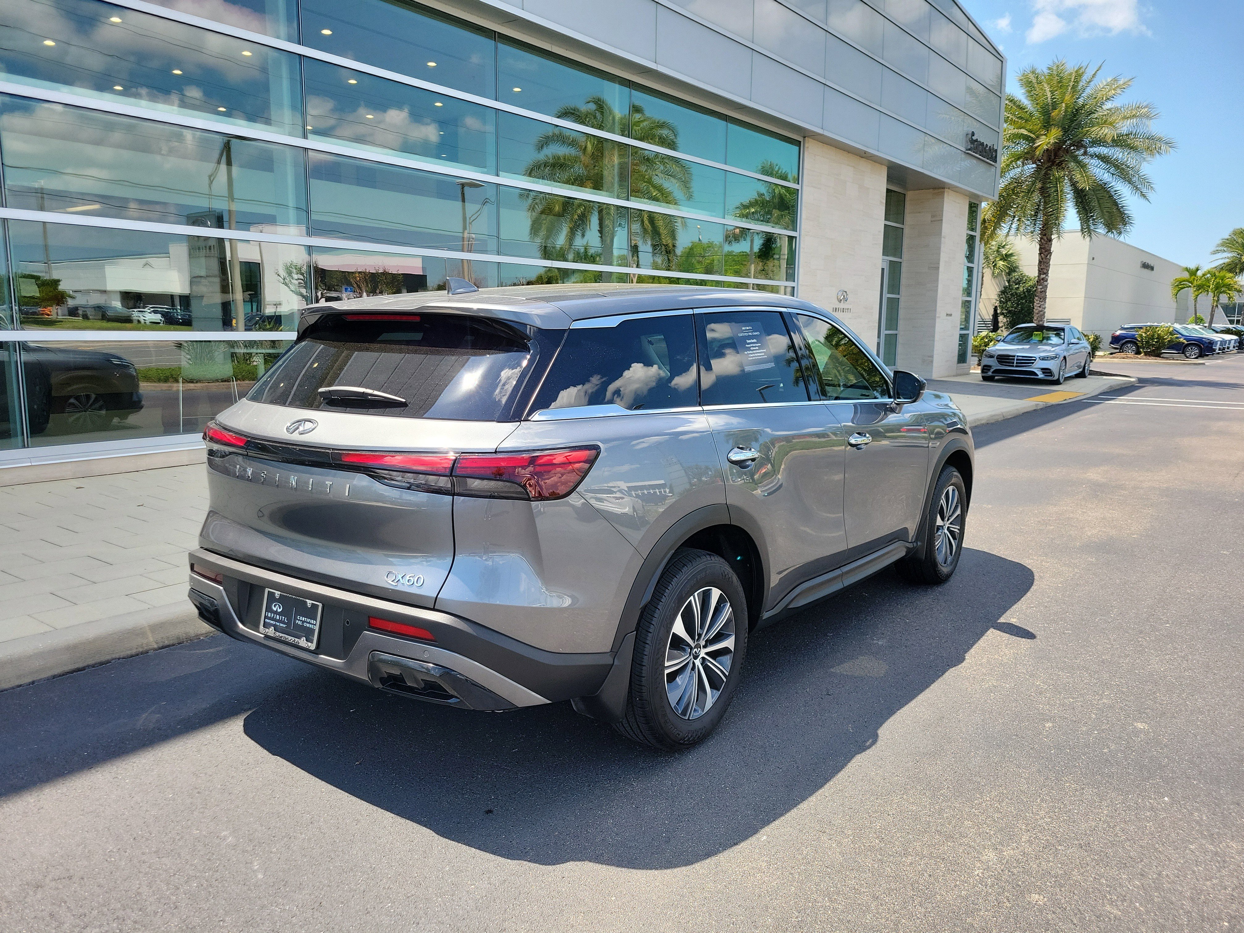 Certified 2025 INFINITI QX60 Pure image 4