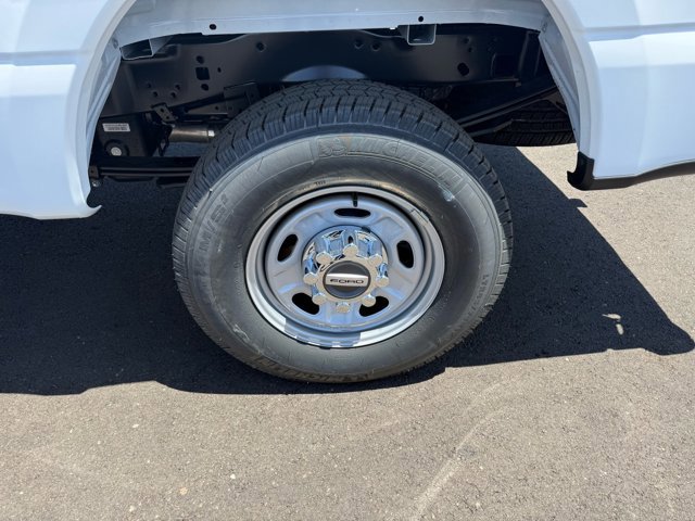 New 2026 Ford F250 XL w/ XL Chrome Package AWD/4WD image 18