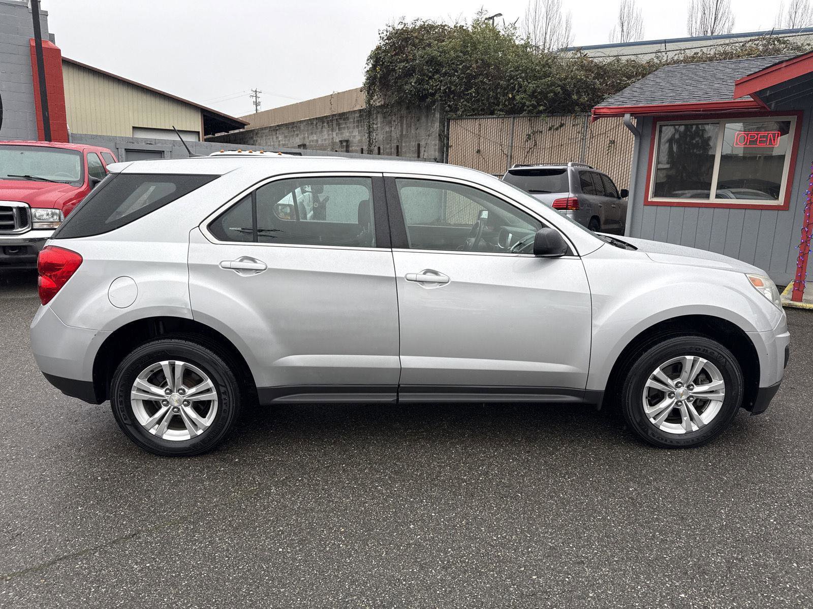 Used 2013 Chevrolet Equinox LS image 6
