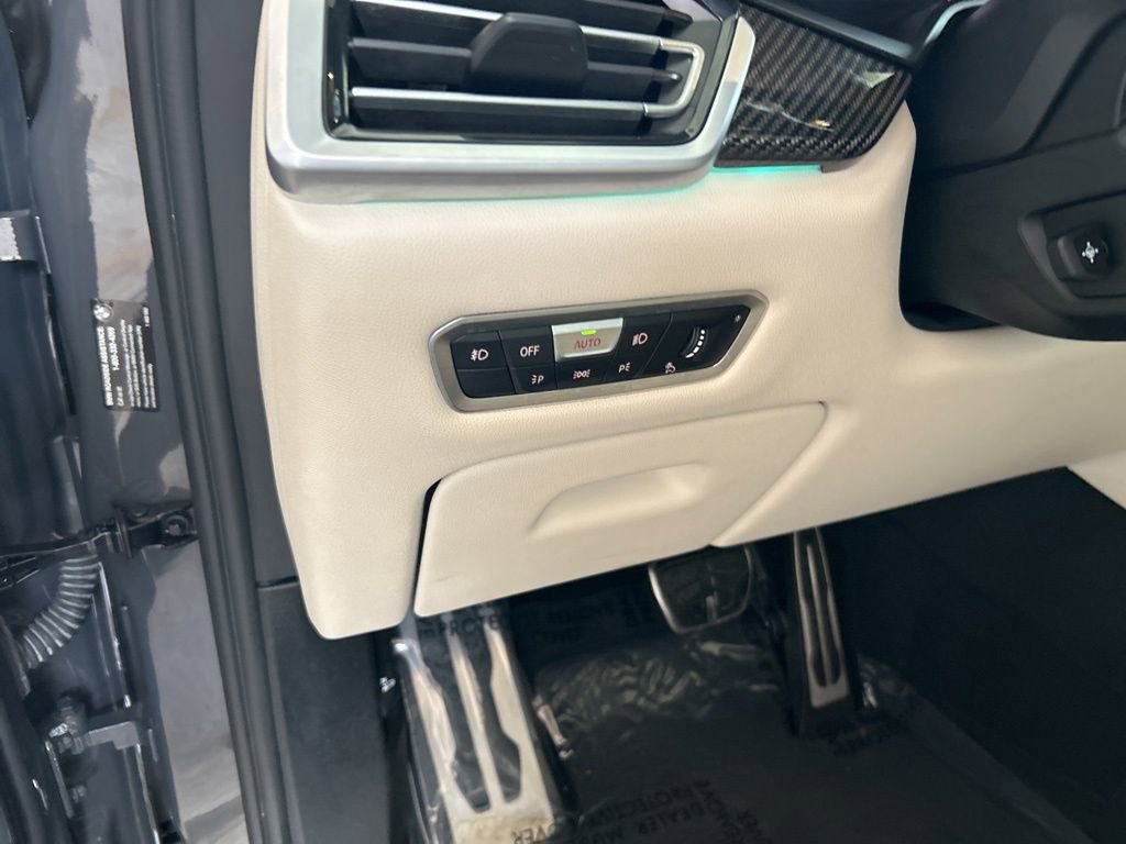 Used 2021 BMW X5 M50i w/ Executive Package image 55