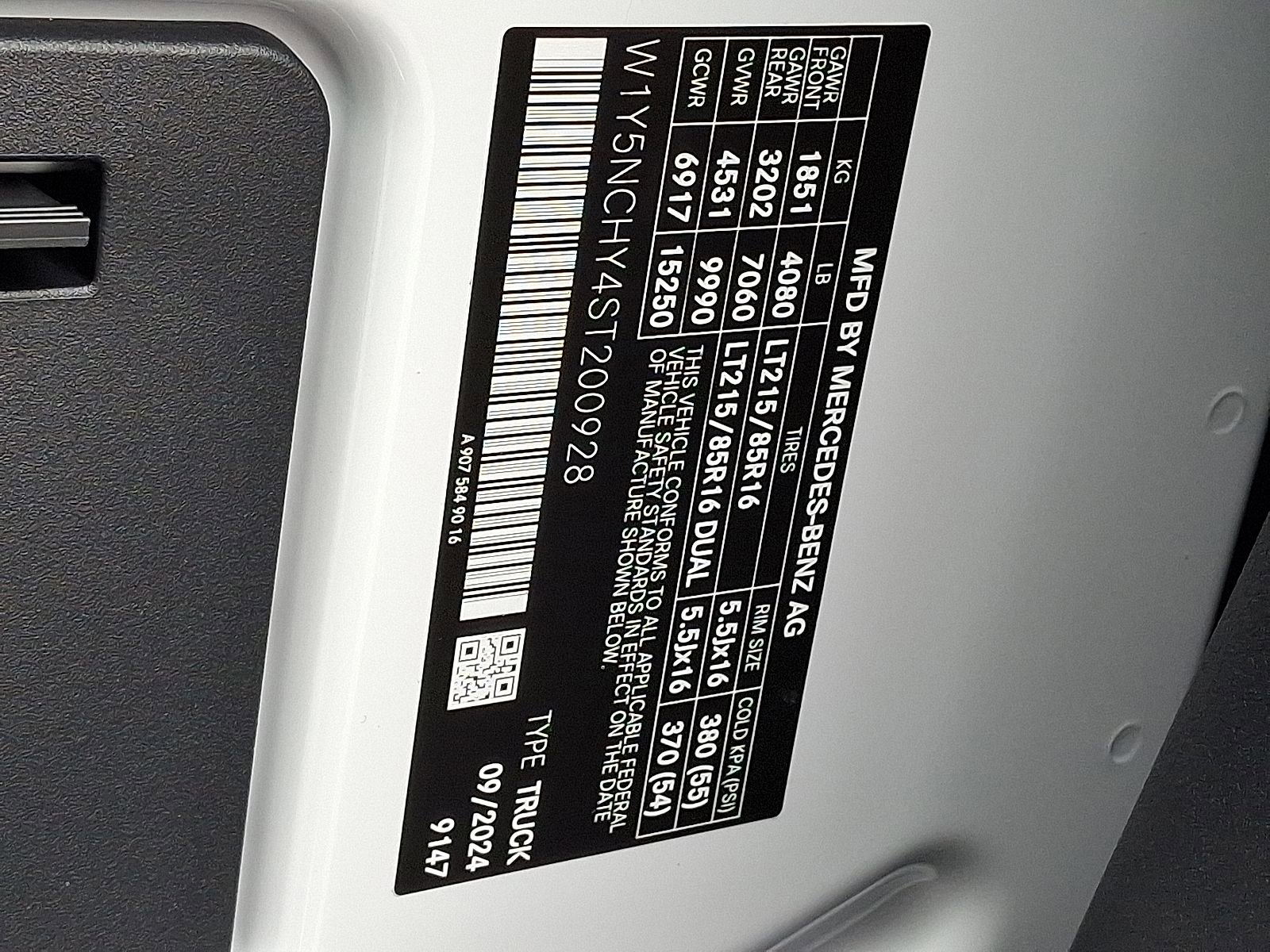 New 2025 Mercedes-Benz Sprinter 3500 image 17